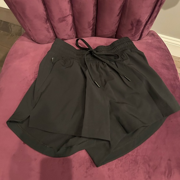 YPB Black Athletic Shorts XS - Picture 2 of 4